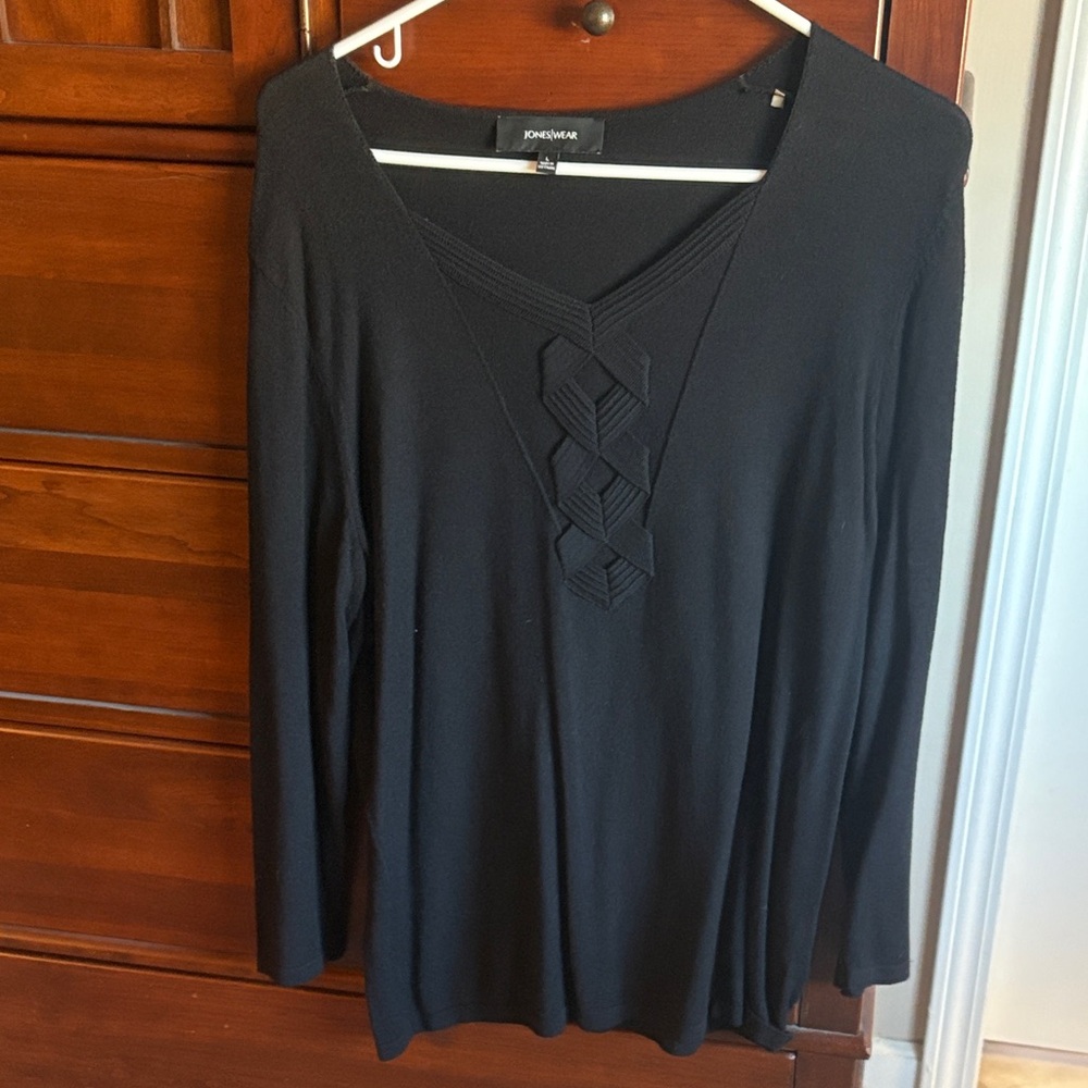 Jones New York Black V-Neck Long Sleeve Top